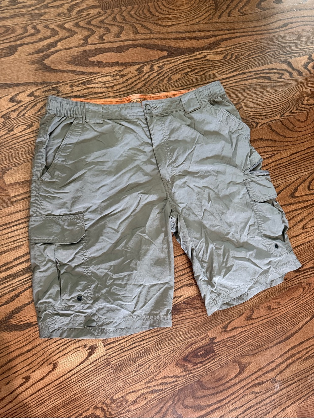 Field and Stream Men's Cargo Shorts in Light Olive - Casual Summer Shorts L